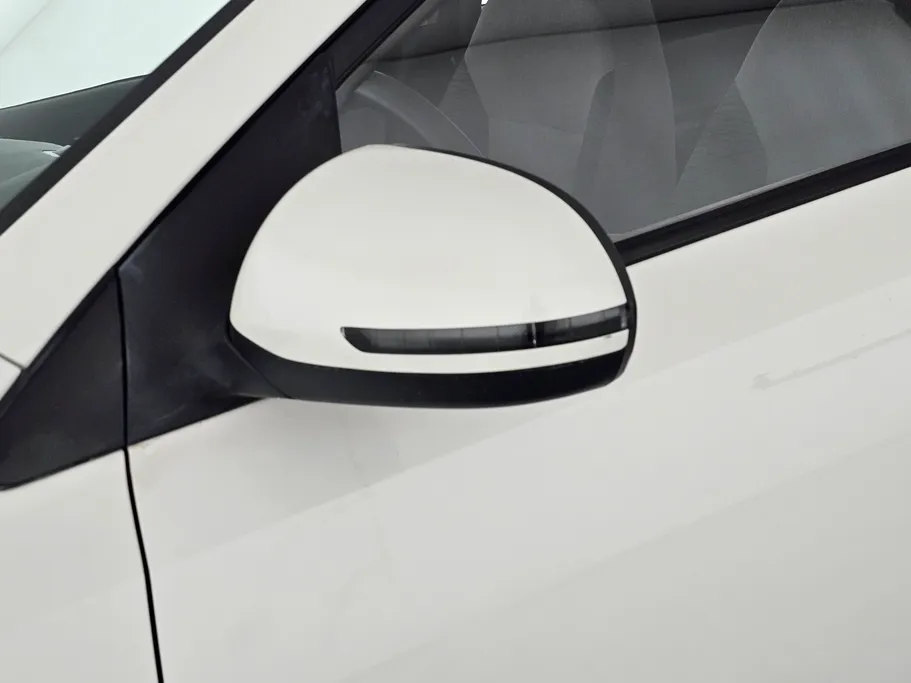 2022 Kia Pegas LX 