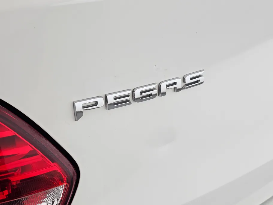 2022 Kia Pegas LX 