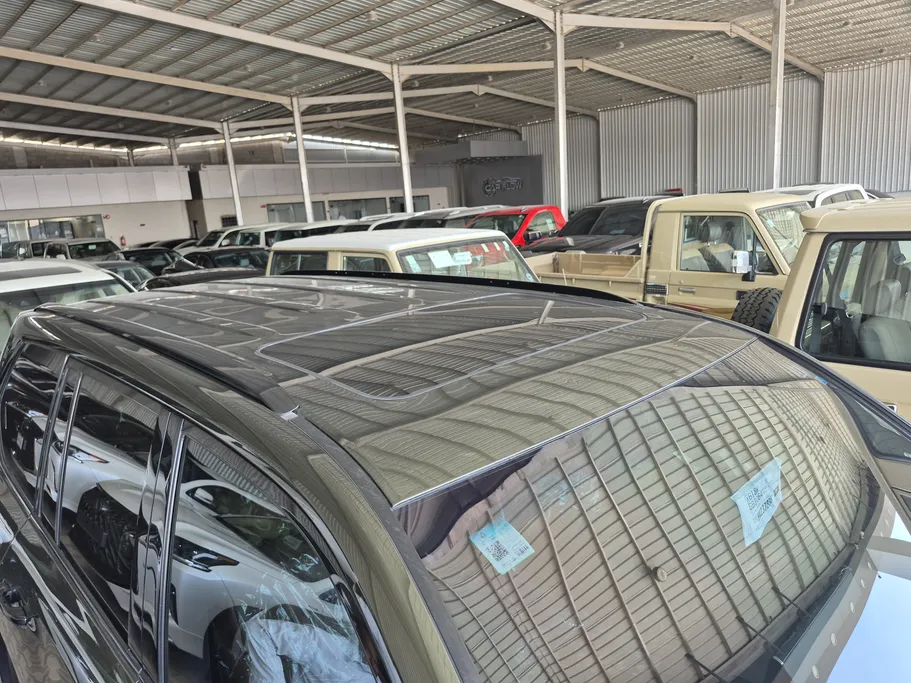 2021 Lexus LX 570 Black Ed. 