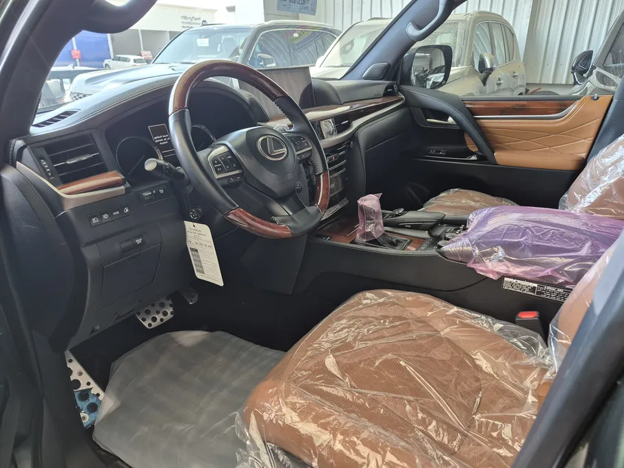 2021 Lexus LX 570 Black Ed. 