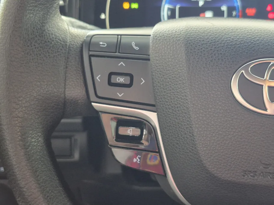 2025 Toyota Camry  E 