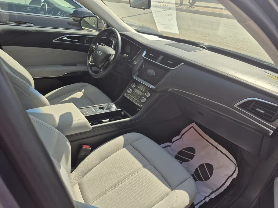 2021 Ford Taurus Ambiente 