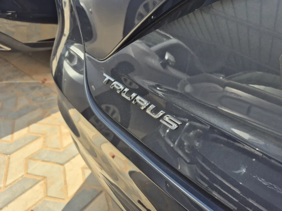 2021 Ford Taurus Ambiente 