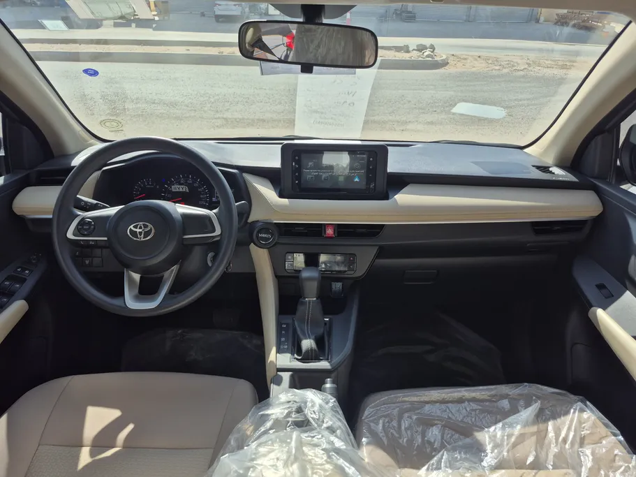 2024 Toyota Yaris  Y 