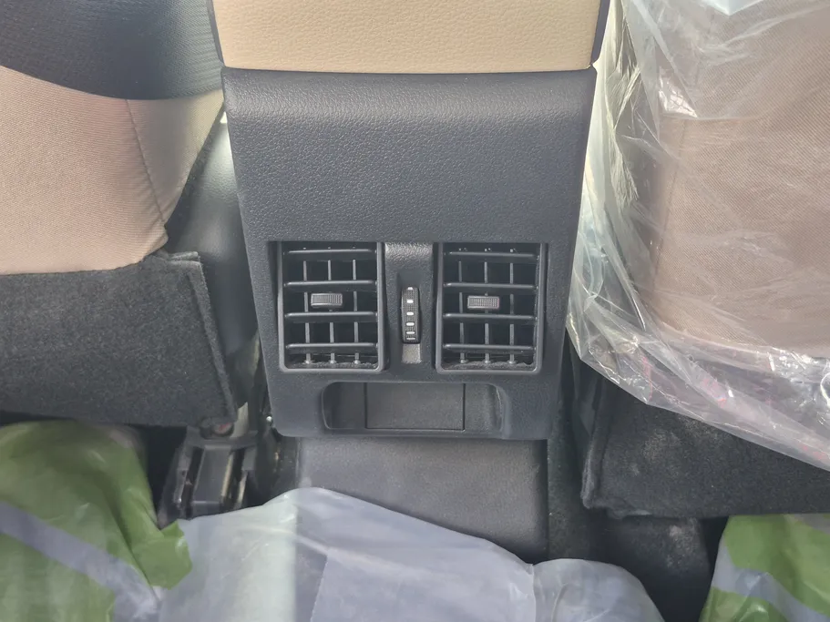 2024 Toyota Yaris  Y 