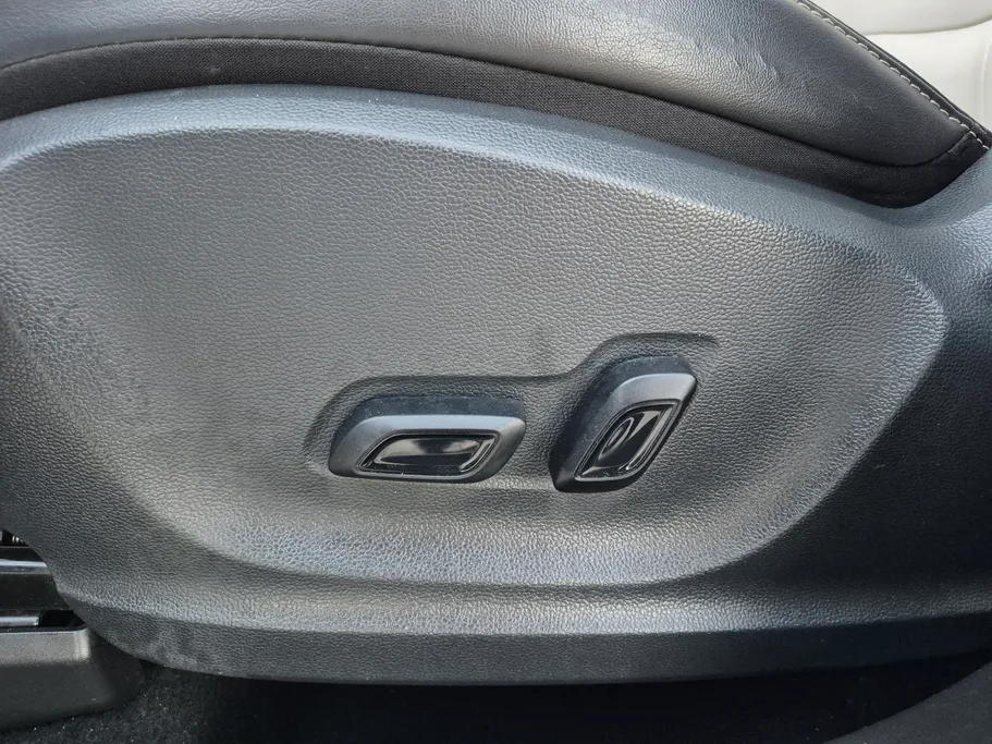 2022 MG ZS LUX 