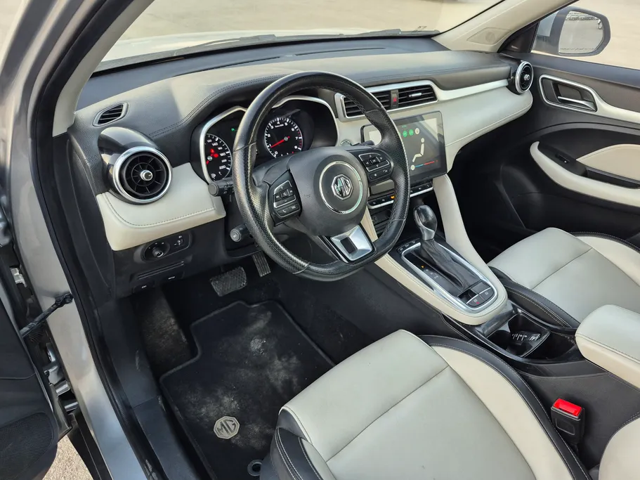 2022 MG ZS LUX 
