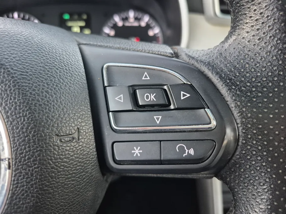 2022 MG ZS LUX 