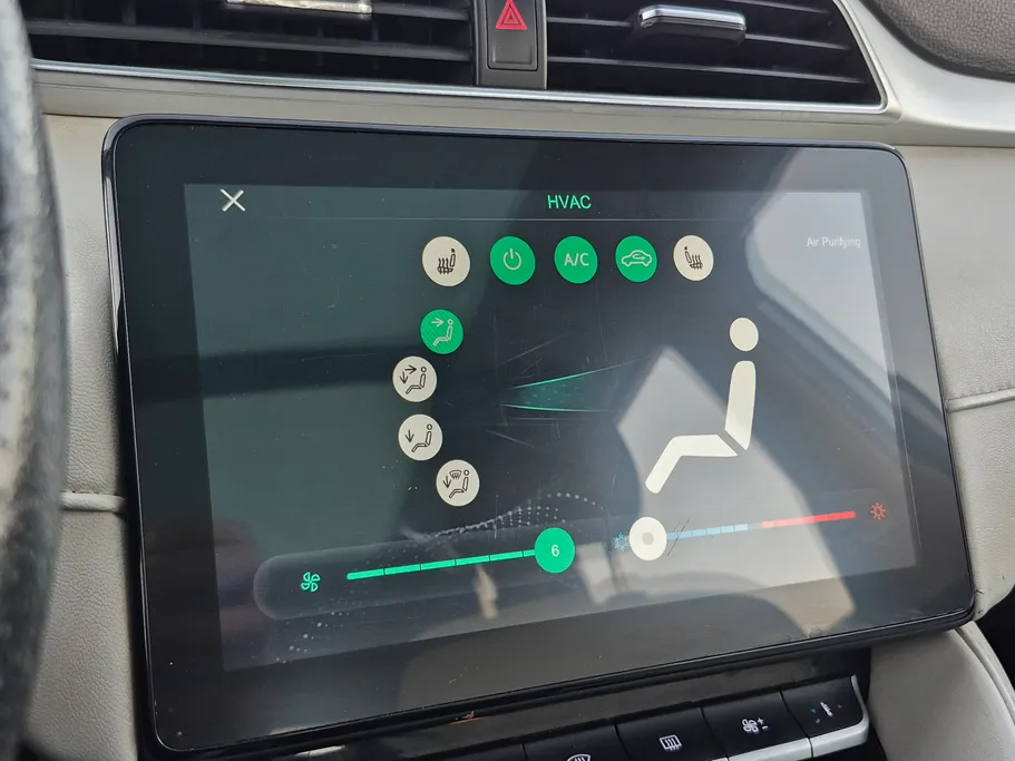 2022 MG ZS LUX 