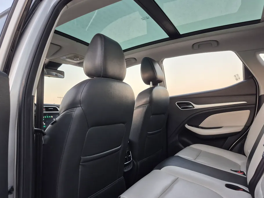 2022 MG ZS LUX 