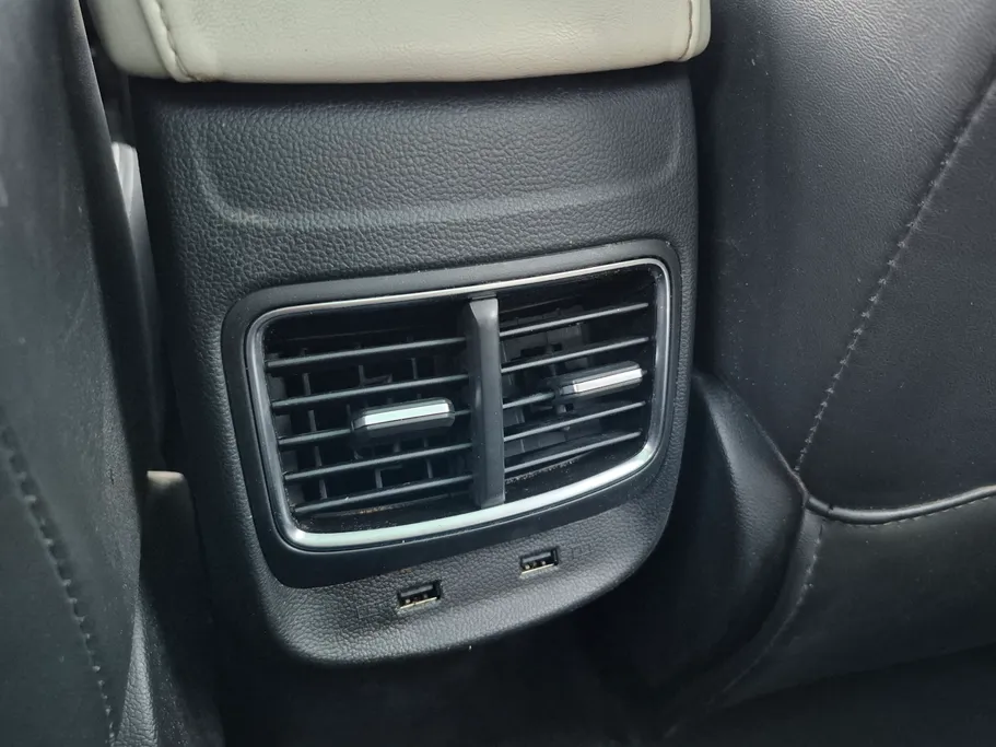 2022 MG ZS LUX 