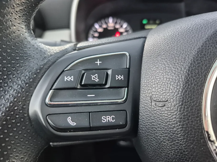 2022 MG ZS LUX 