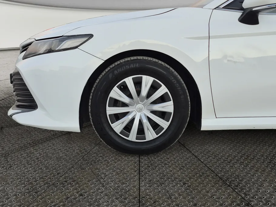 2020 Toyota Camry  LE 