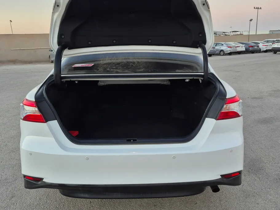 2020 Toyota Camry  LE 