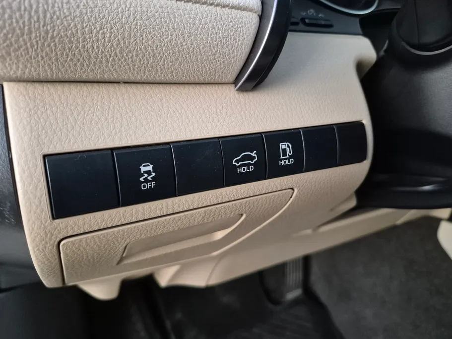 2020 Toyota Camry  LE 