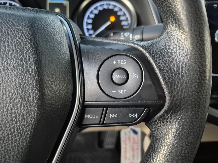 2020 Toyota Camry  LE 