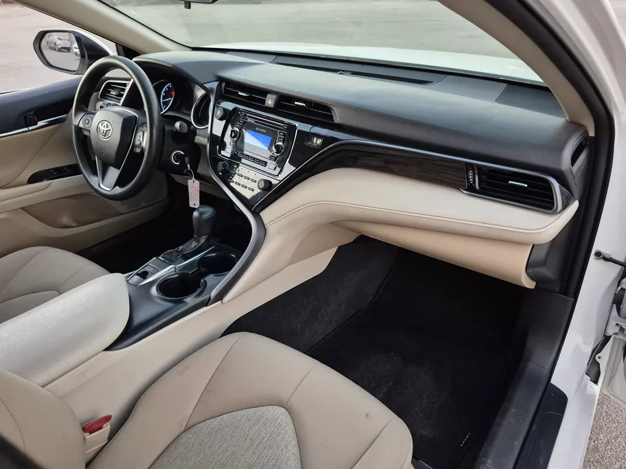 2020 Toyota Camry  LE 