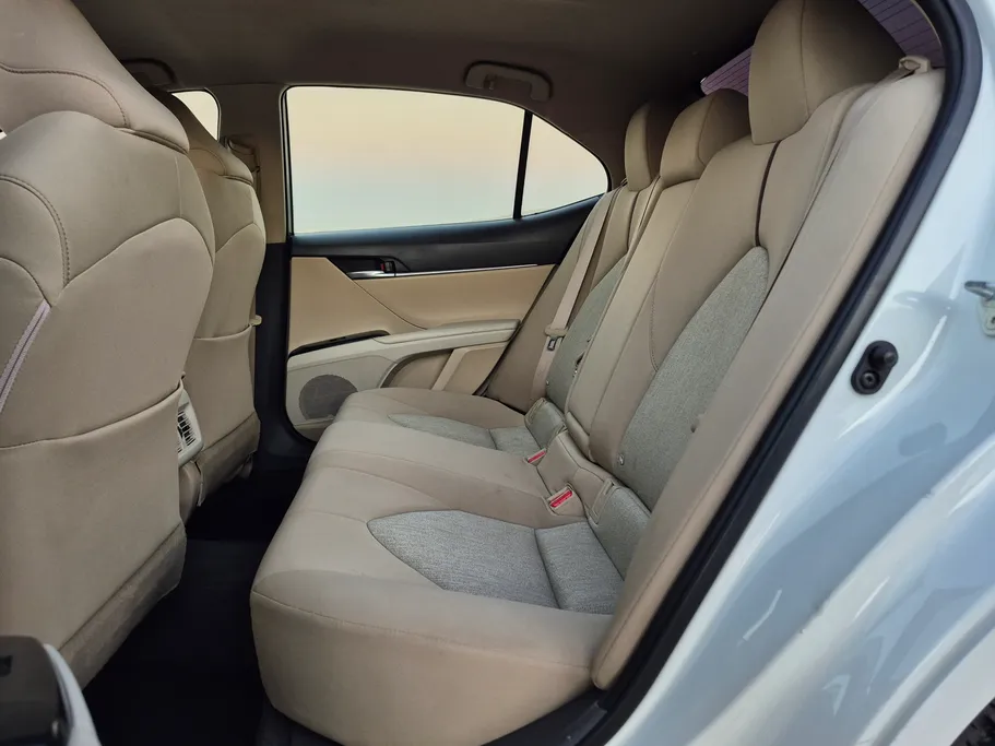 2020 Toyota Camry  LE 