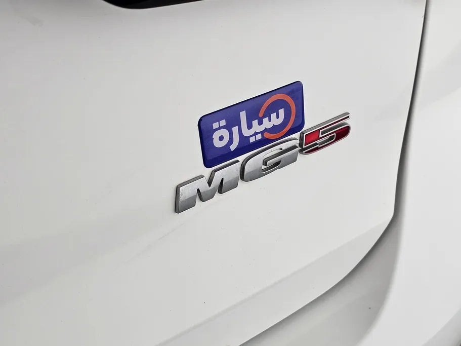 ام جي 5 STD 2023