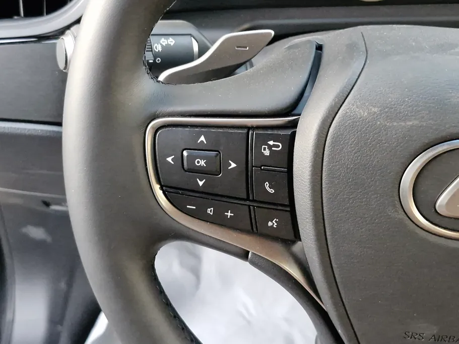 2025 Lexus ES 300 H
