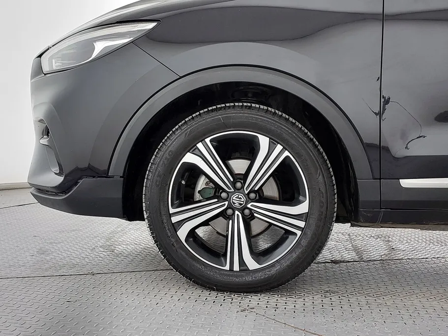 ام جي ZS LUX 2023