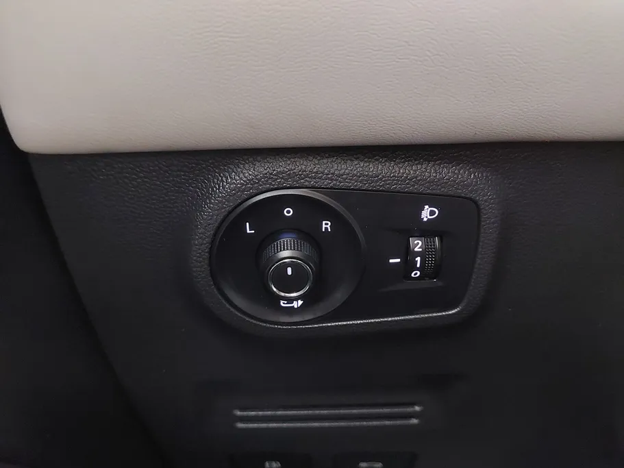 ام جي ZS LUX 2023