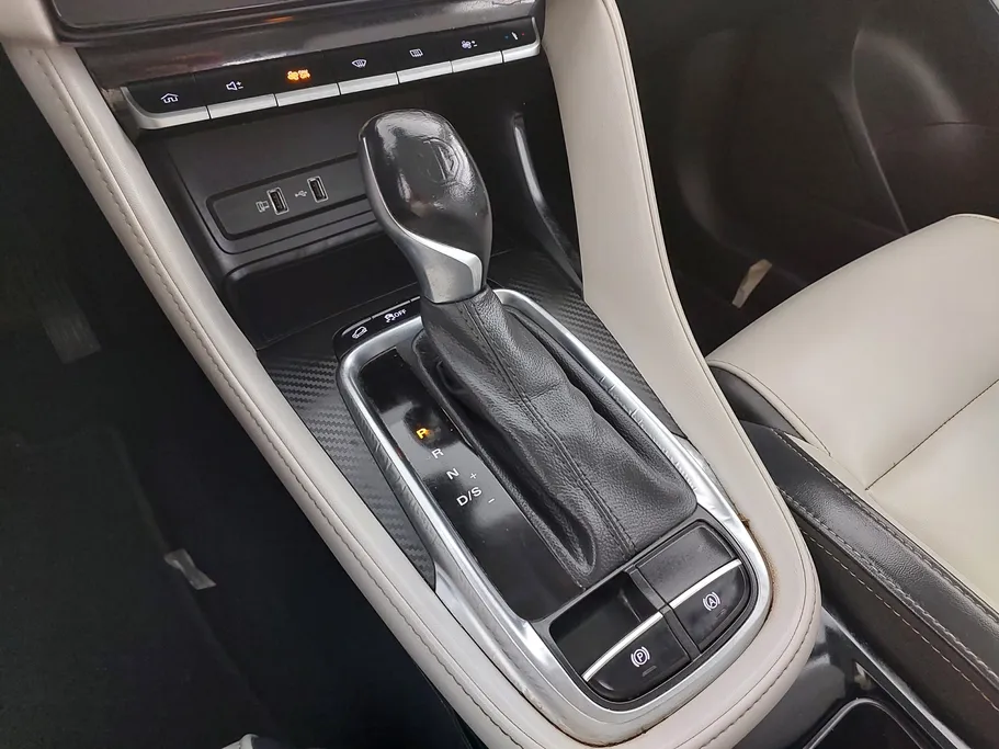 ام جي ZS LUX 2023