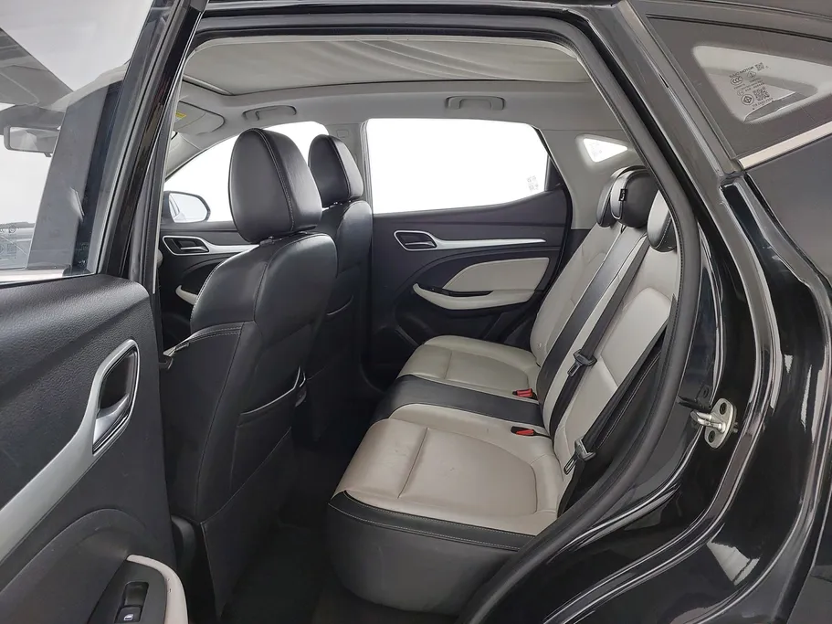 ام جي ZS LUX 2023
