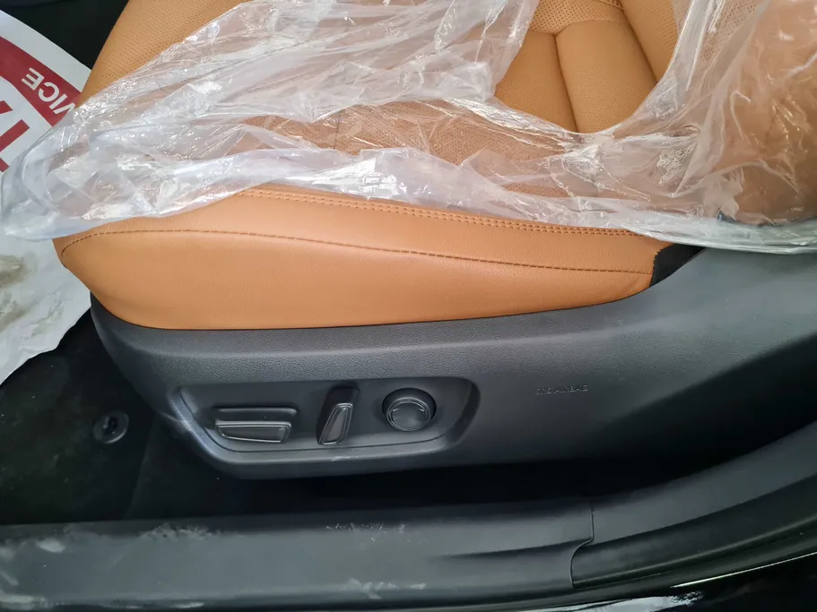 2025 Toyota Camry  GLE