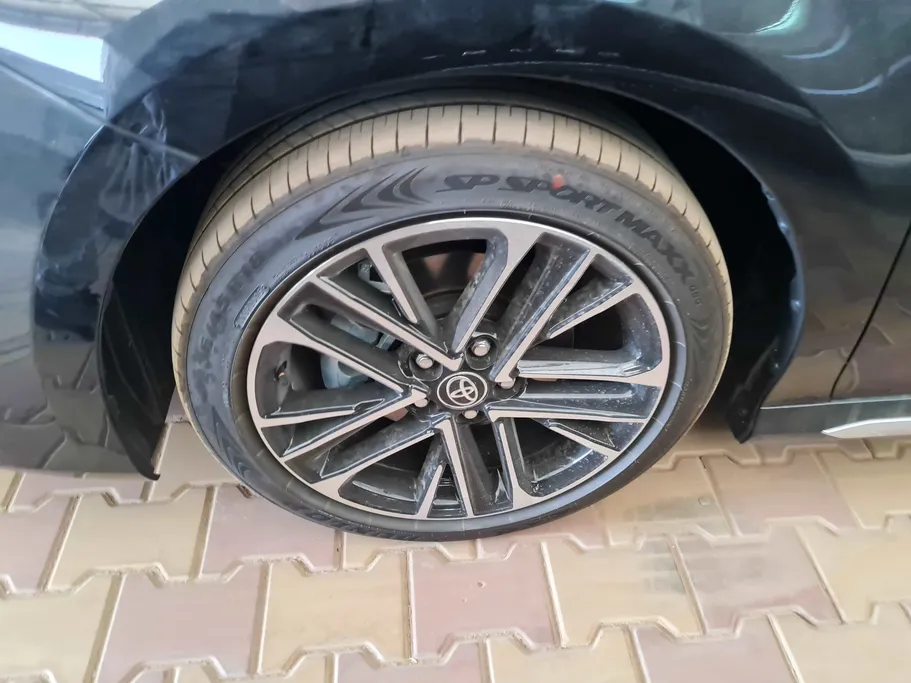 2025 Toyota Camry  GLE