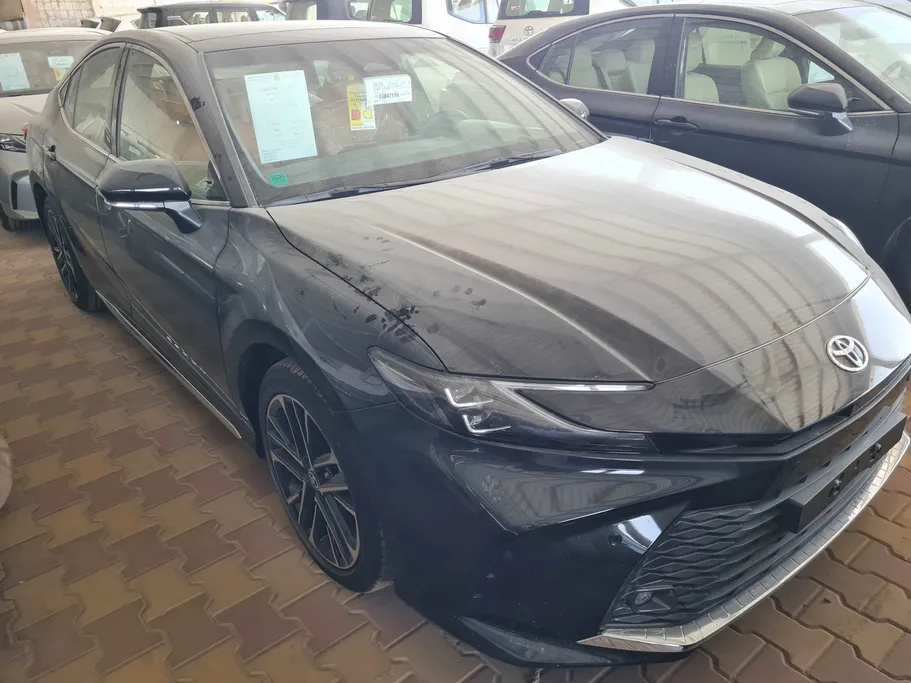 2025 Toyota Camry  GLE