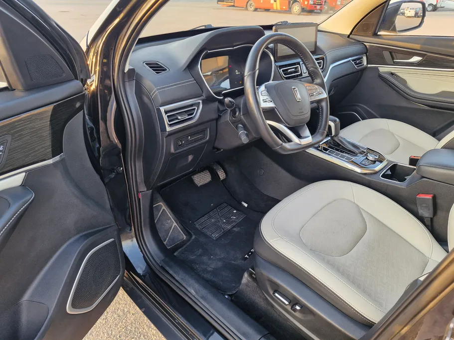2022 FAW Bestune T33 Premium