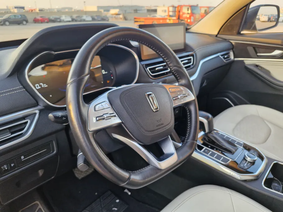 2022 FAW Bestune T33 Premium