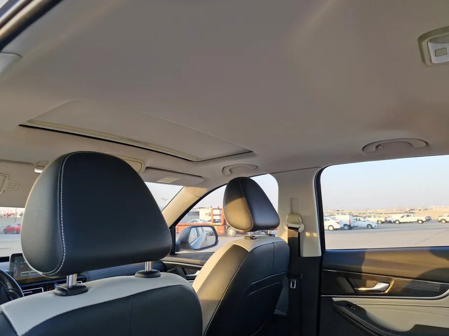 2022 FAW Bestune T33 Premium