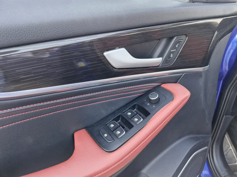 2022 FAW Bestune T33 Premium