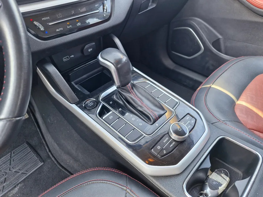2022 FAW Bestune T33 Premium