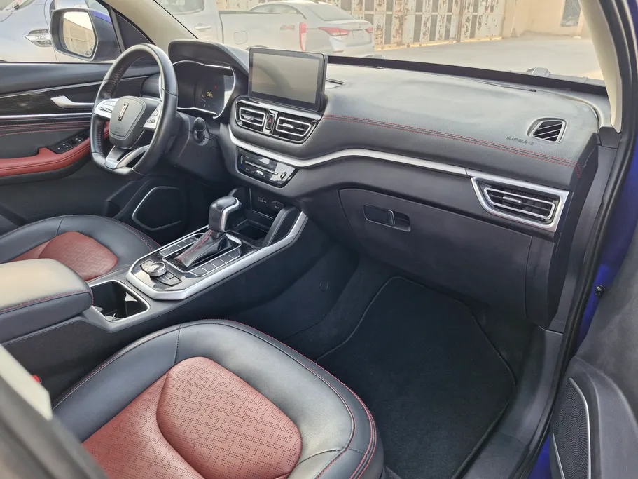 2022 FAW Bestune T33 Premium