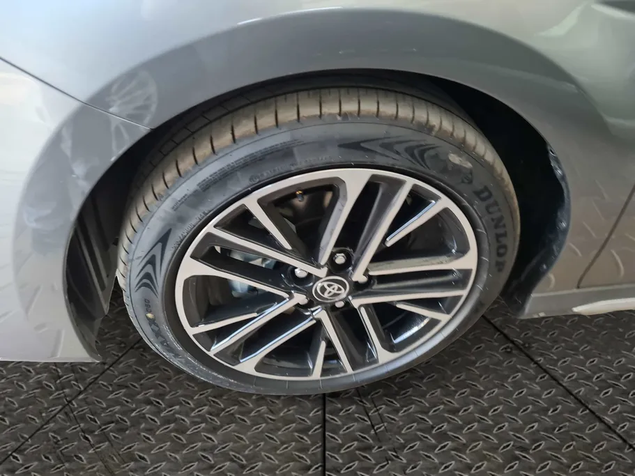 2025 Toyota Camry  GLE
