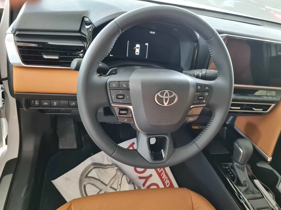2025 Toyota Camry  GLE