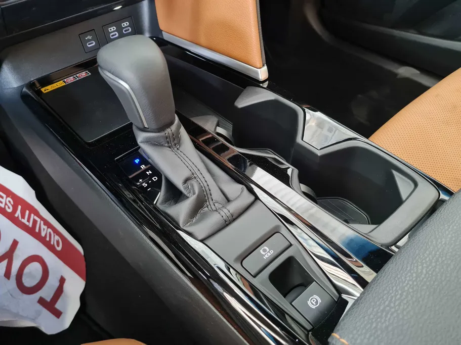 2025 Toyota Camry  GLE