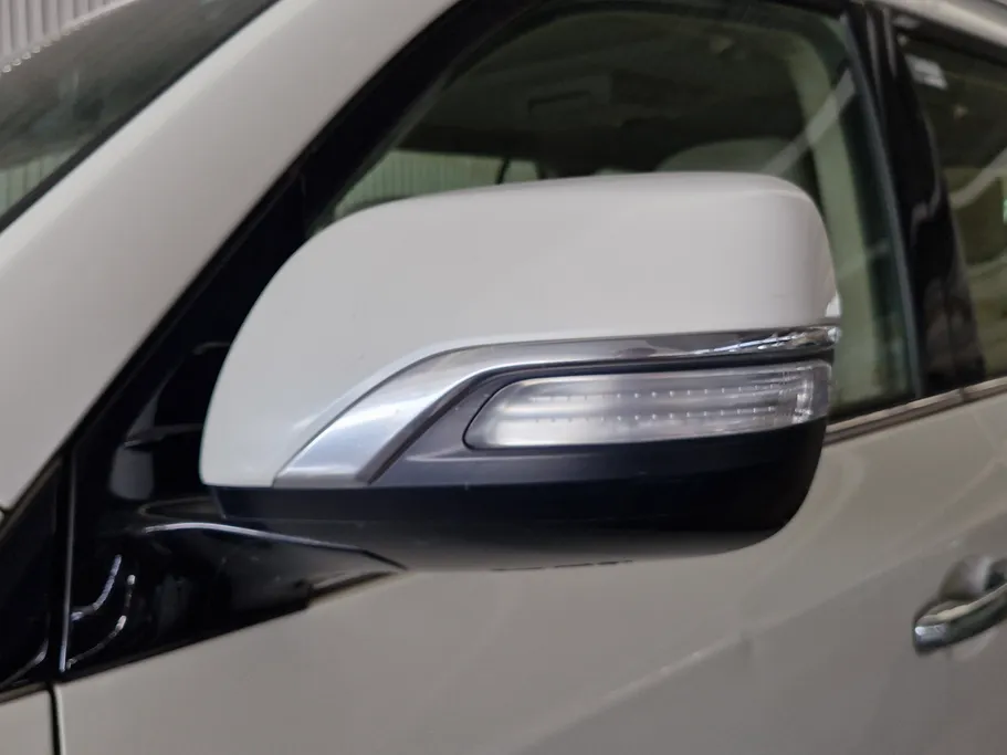 2021 Toyota Land Cruiser GXR Grand Touring 