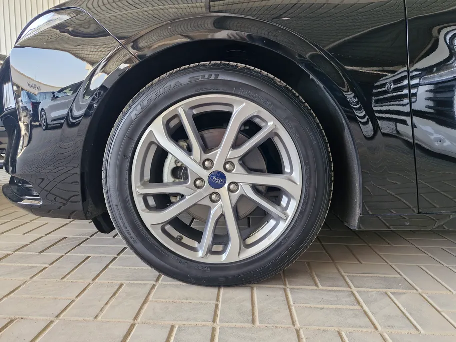 فورد تورس ترند الإصدار الجديد 2023 