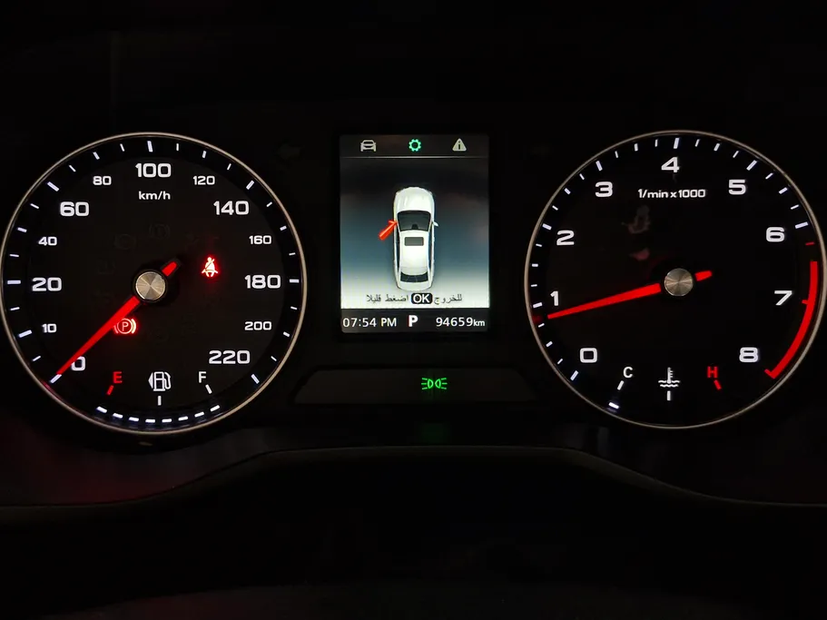 ام جي 5 LUX 2023 