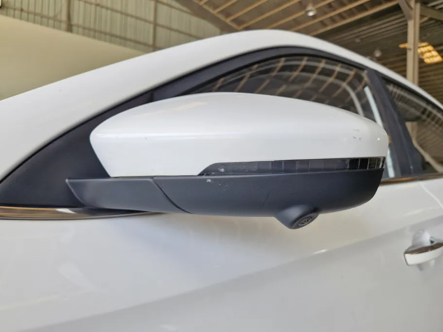 ام جي 5 LUX 2023 