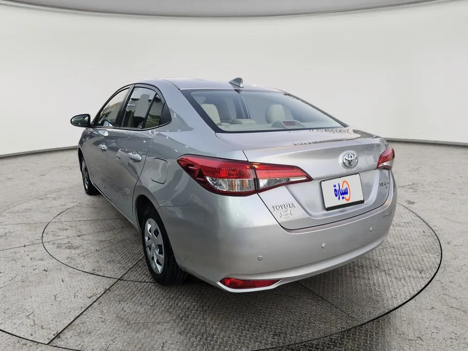 2022 Toyota Yaris  Y 