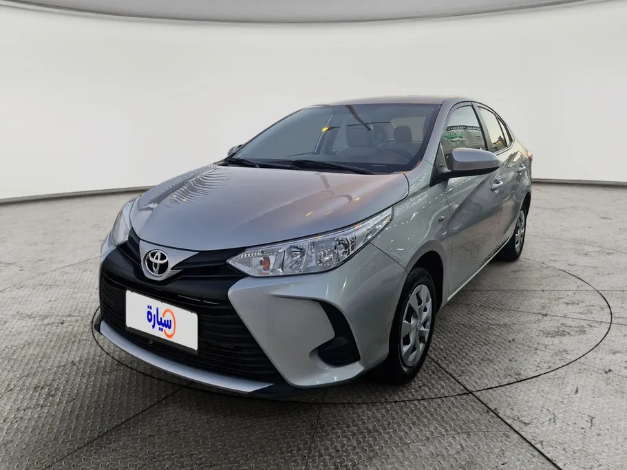 2022 Toyota Yaris  Y 