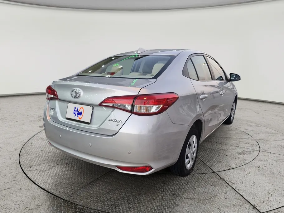 2022 Toyota Yaris  Y 