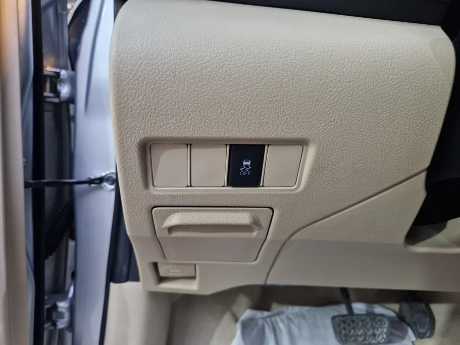 2022 Toyota Yaris  Y 