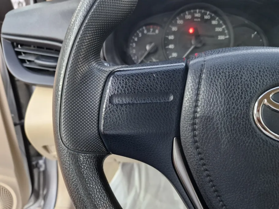 2022 Toyota Yaris  Y 