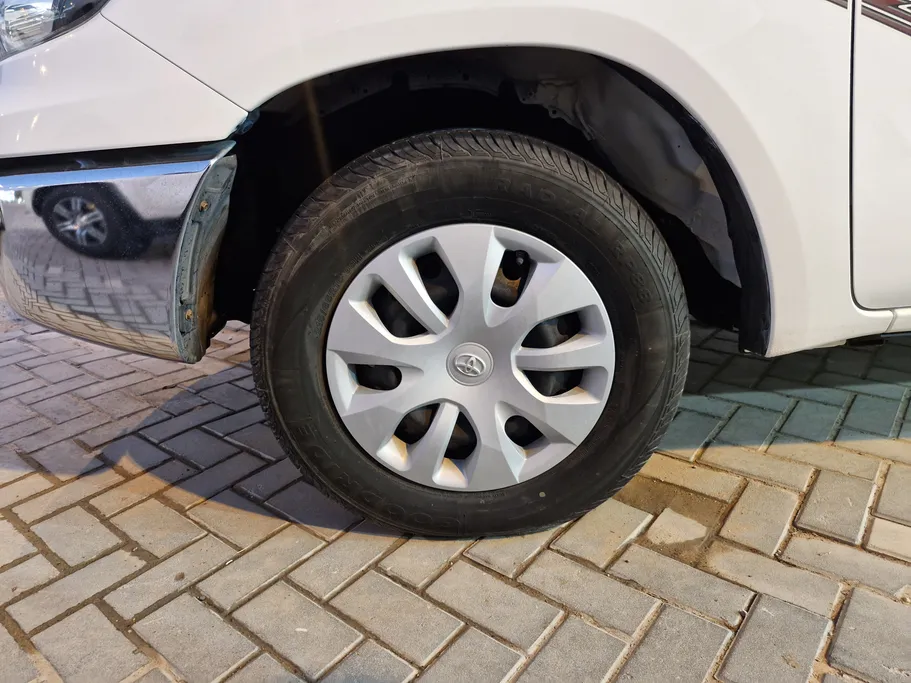 2019 Toyota Hilux GLX 